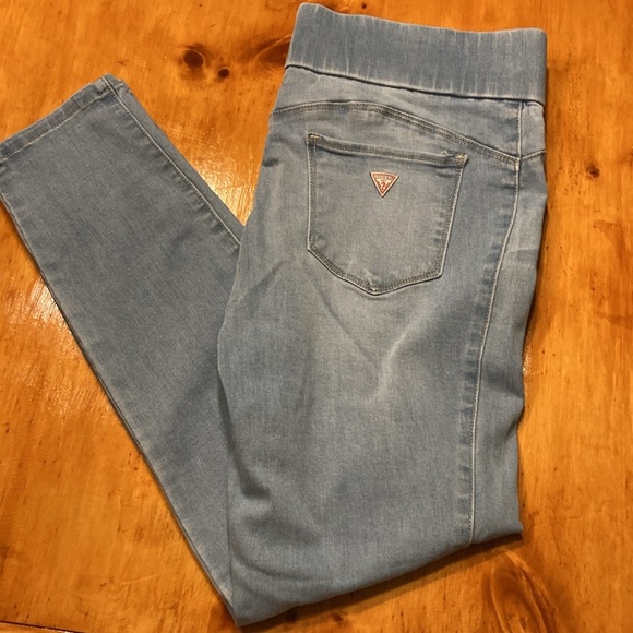 Guess High Waisted Elastic Waist Skinny Stretch Jeans - Host Pick - Picture 7 of 12